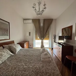 https://al54-apartment.italymilanhotels.net